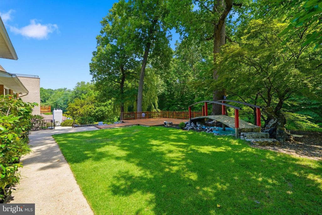 Image 2 of property listing at 7010 OREGON AVE NW, Washington, DC 20015