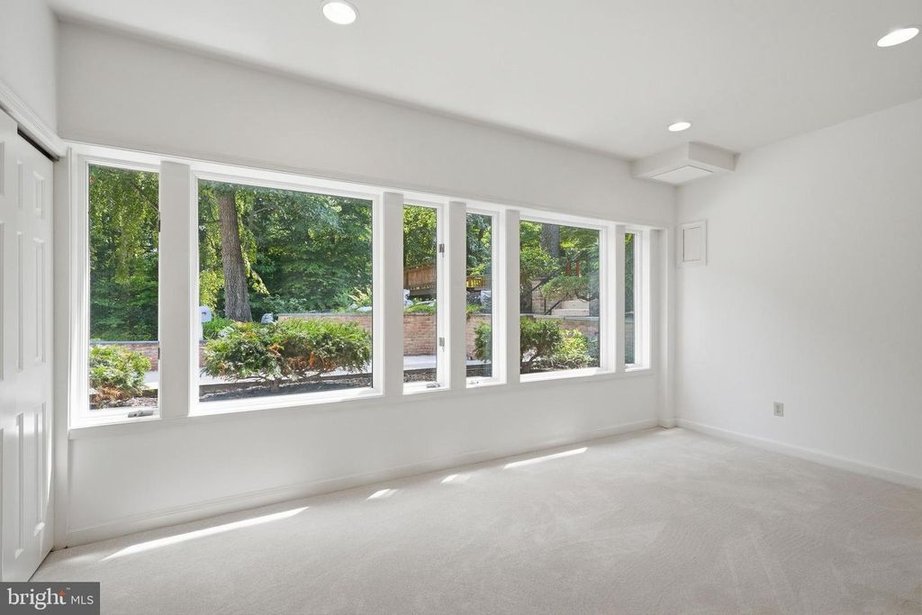 Image 20 of property listing at 7010 OREGON AVE NW, Washington, DC 20015