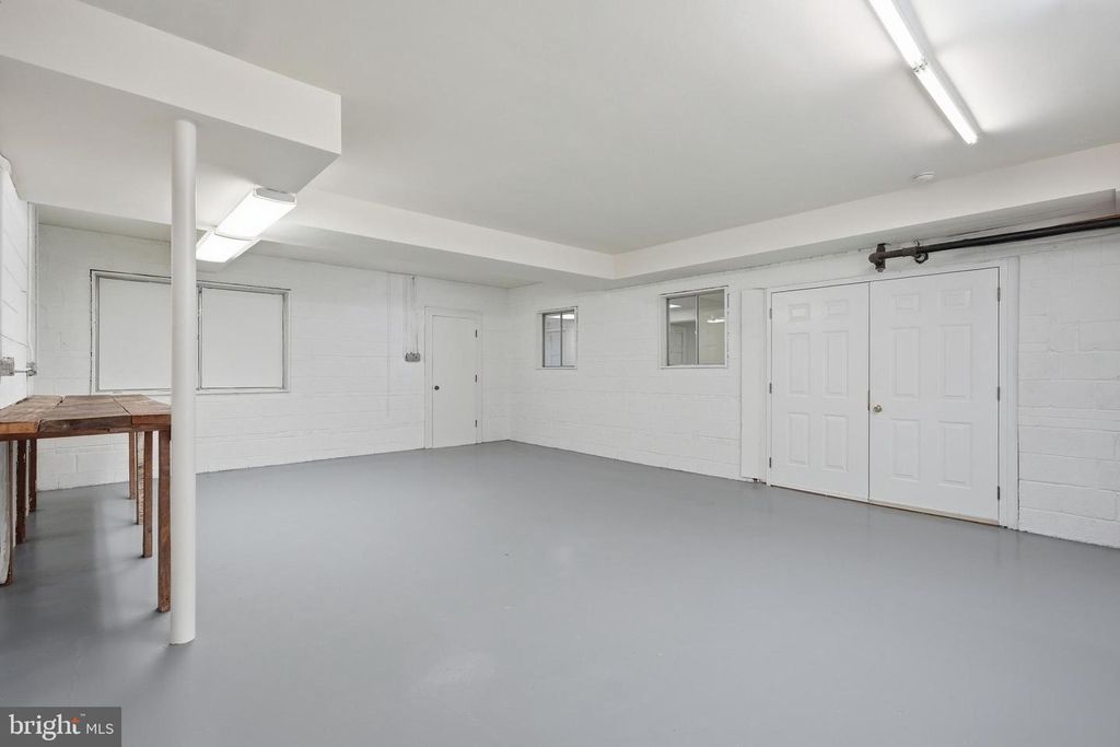 Image 21 of property listing at 7010 OREGON AVE NW, Washington, DC 20015