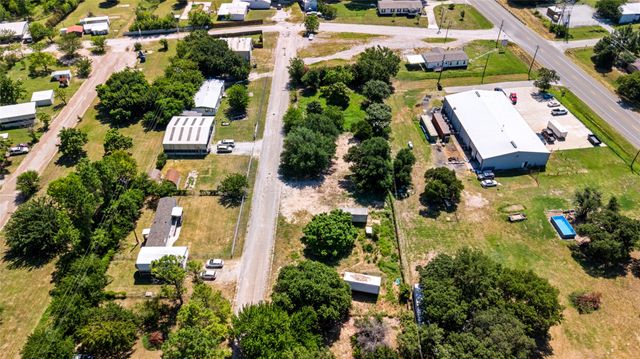 108 Angela Street, Azle, TX 76020