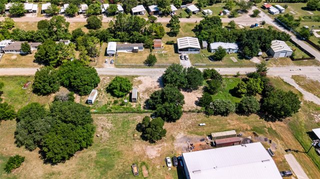 108 Angela Street, Azle, TX 76020