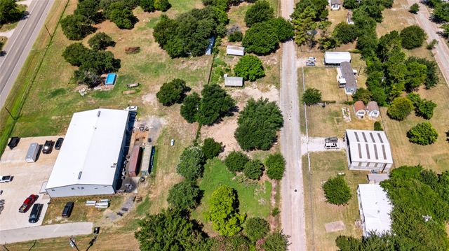 108 Angela Street, Azle, TX 76020