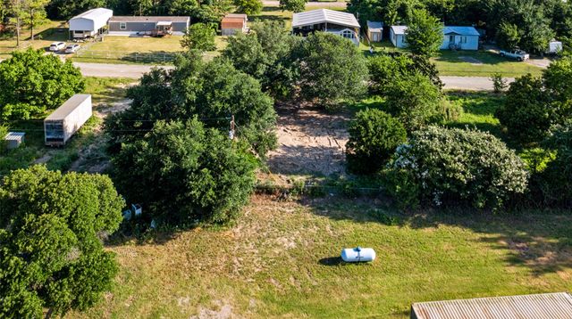 108 Angela Street, Azle, TX 76020