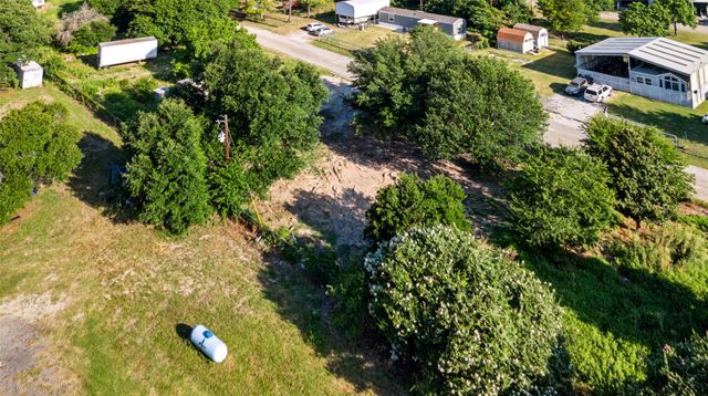 108 Angela Street, Azle, TX 76020