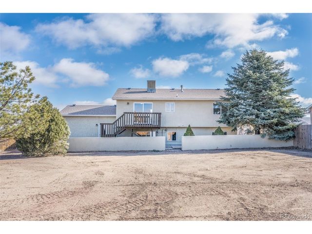 649 S Bond Dr E, Pueblo West, CO 81007