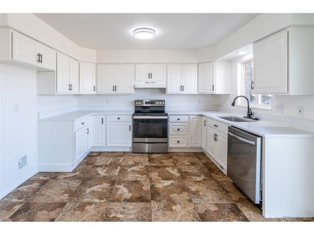 649 S Bond Dr E, Pueblo West, CO 81007