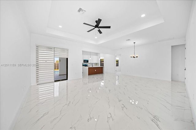 2220 NE 9th PL, Cape Coral, FL 33909