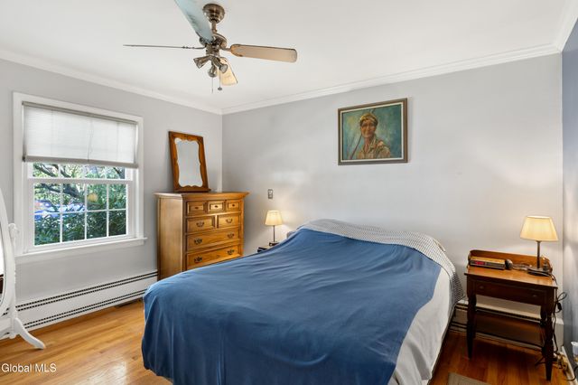 2324 Niskayuna Drive, Niskayuna, NY 12309