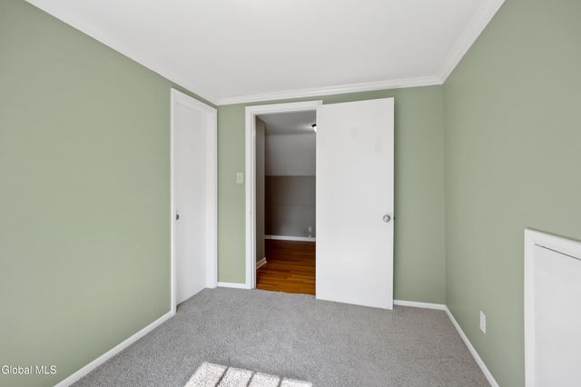 2324 Niskayuna Drive, Niskayuna, NY 12309