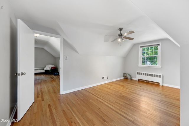 2324 Niskayuna Drive, Niskayuna, NY 12309