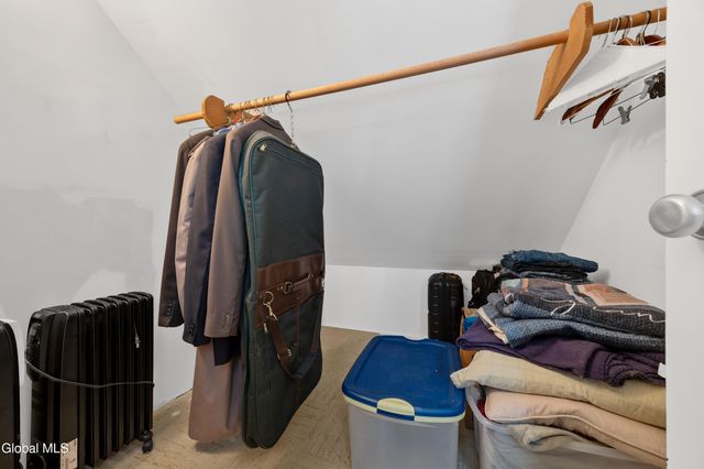 2324 Niskayuna Drive, Niskayuna, NY 12309