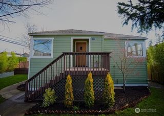 9202 17th Avenue SW, Seattle, WA 98106