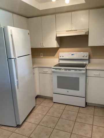 4155 N Haverhill Road 1414, West Palm Beach, FL 33417