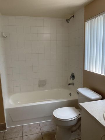 4155 N Haverhill Road 1414, West Palm Beach, FL 33417