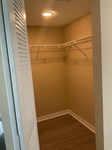 4155 N Haverhill Road 1414, West Palm Beach, FL 33417