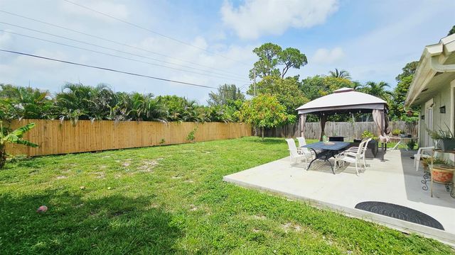 4679 Appaloosa Street, West Palm Beach, FL 33417