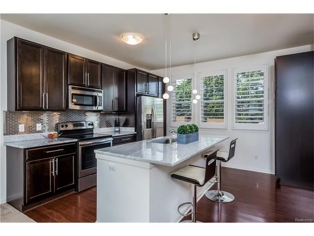 3070 Kilmer Avenue, Troy, MI 48083