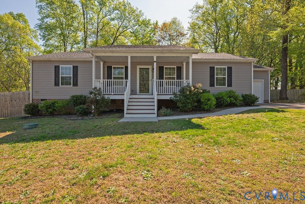2642 Flat Top Dr, North Prince George, VA 23860
