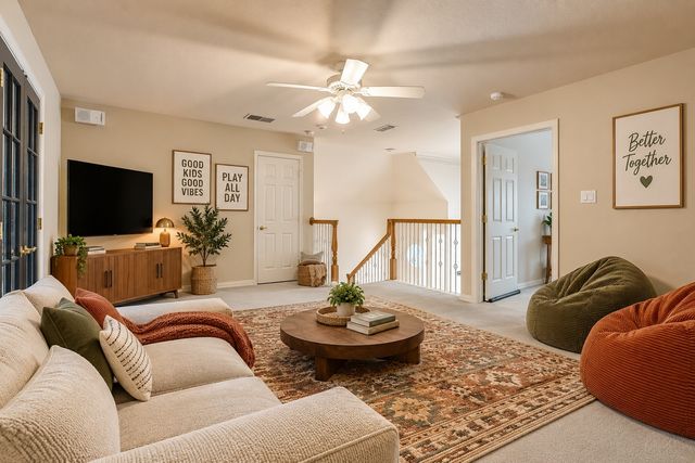 912 Thomas Crossing Drive, Fort Worth, TX 76028
