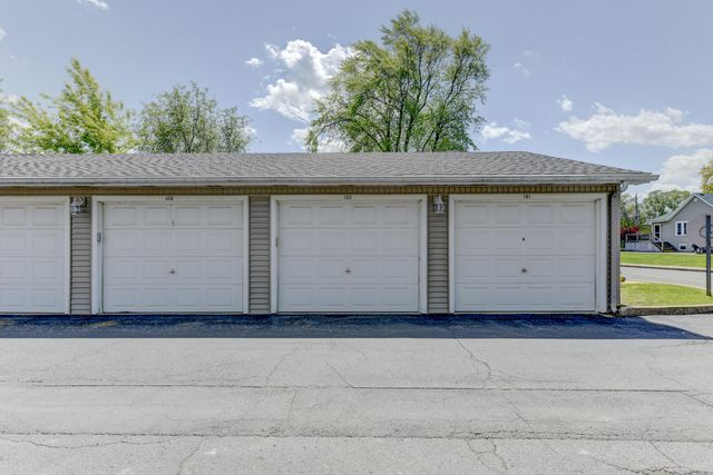 2515 Longwood Drive 102, Highland, IN 46322