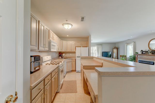 2515 Longwood Drive 102, Highland, IN 46322