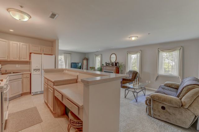 2515 Longwood Drive 102, Highland, IN 46322