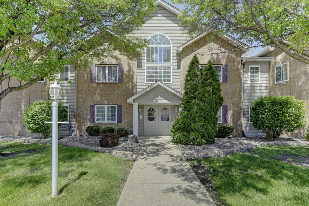 2515 Longwood Drive 102, Highland, IN 46322