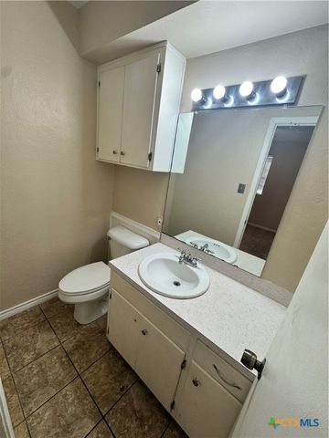 4602 Dahlia Lane, Victoria, TX 77904