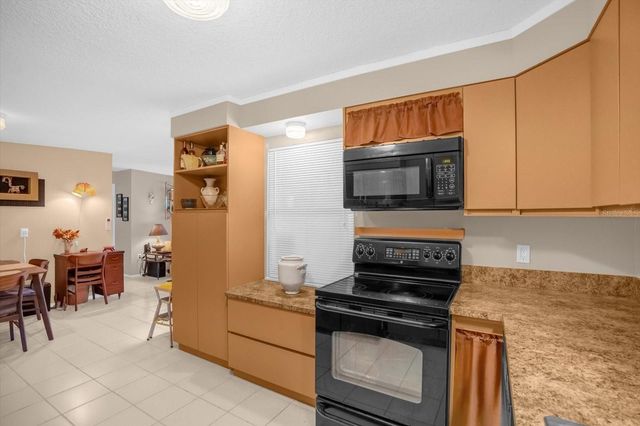 8150 SPRING DRIVE, Yalaha, FL 34797