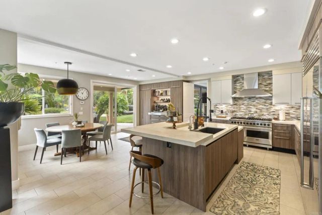 6805 FARMS VIEW, San Diego, CA 92067