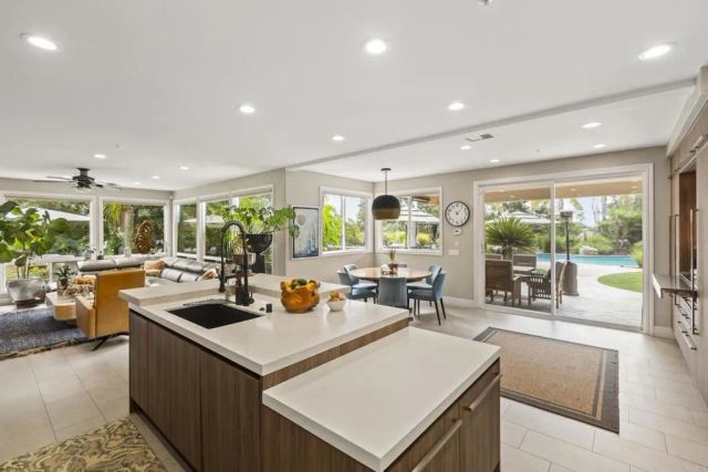 6805 FARMS VIEW, San Diego, CA 92067