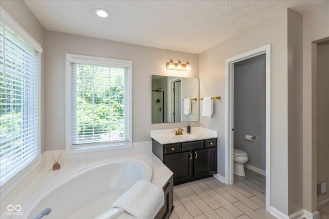 14806 Rosebud Drive, Noblesville, IN 46060