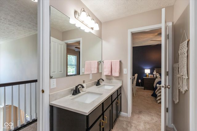 14806 Rosebud Drive, Noblesville, IN 46060