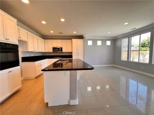 13551 Jasper Loop, Eastvale, CA 92880