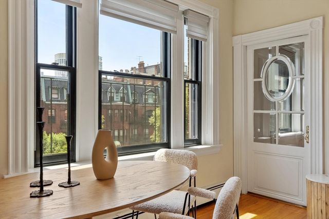 462 Beacon St 31, Boston, MA 02115