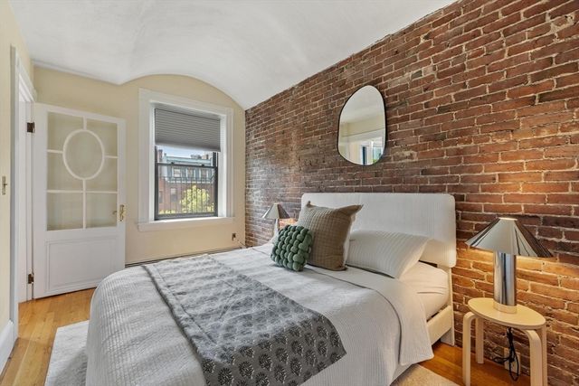 462 Beacon St 31, Boston, MA 02115