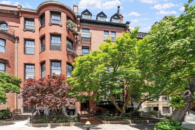 462 Beacon St 31, Boston, MA 02115