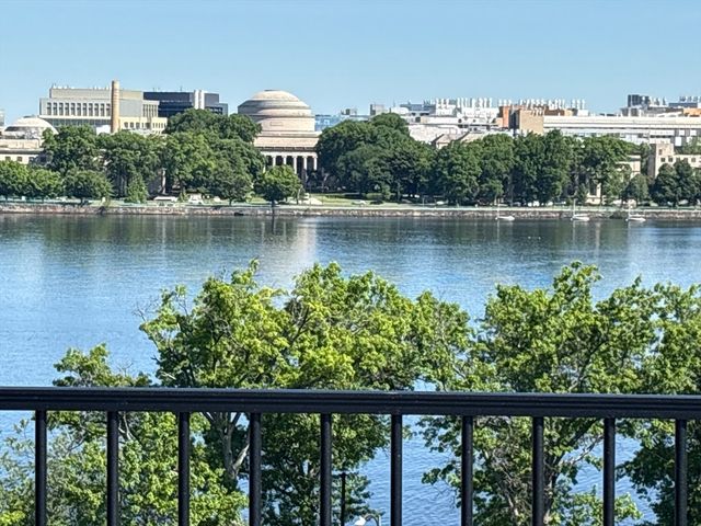 462 Beacon St 31, Boston, MA 02115