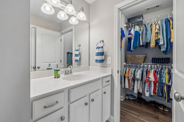 428 Larkhill Ln, Nolensville, TN 37135