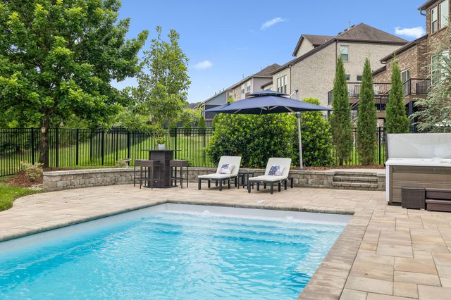 428 Larkhill Ln, Nolensville, TN 37135