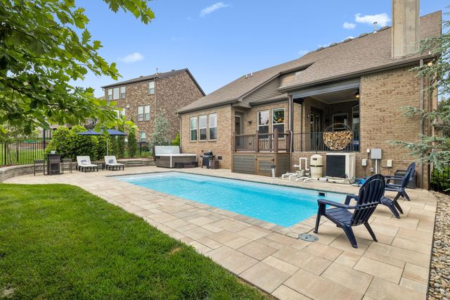 428 Larkhill Ln, Nolensville, TN 37135
