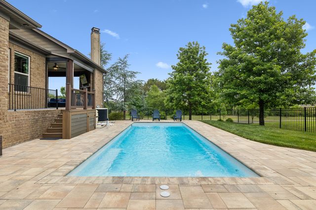 428 Larkhill Ln, Nolensville, TN 37135