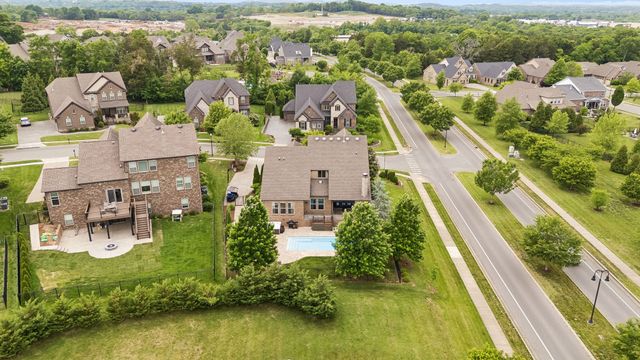 428 Larkhill Ln, Nolensville, TN 37135