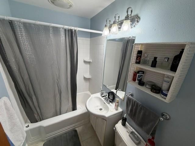 134 W Truman Avenue, Eau Claire, WI 54701