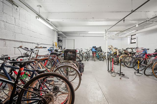 385 Argyle Road 2G, Brooklyn, NY 11218