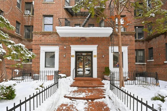 385 Argyle Road 2G, Brooklyn, NY 11218