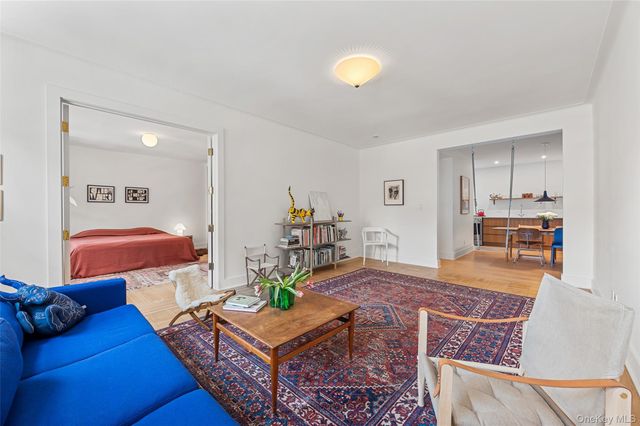 385 Argyle Road 2G, Brooklyn, NY 11218