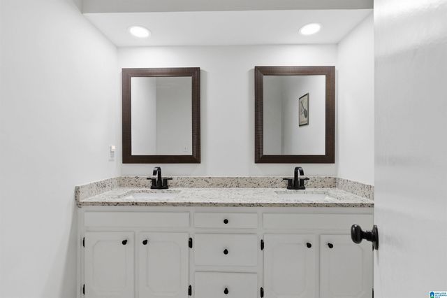 1973 CHANDAWAY DRIVE, Pelham, AL 35124