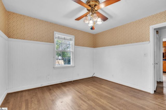 300 W Prentiss Avenue, Greenville, SC 29605