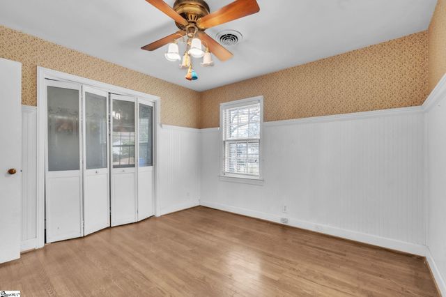 300 W Prentiss Avenue, Greenville, SC 29605